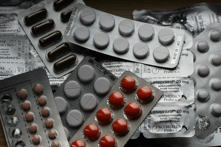 Sifat sertifikatisiz dorilarning noqonuniy savdosiga chek qo‘yildi