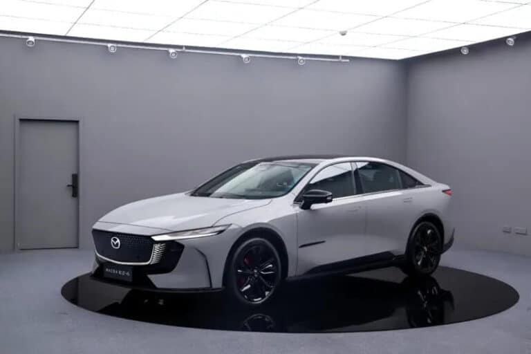 Mazda Chevrolet Tracker narxidagi avtomobilini taqdim etdi