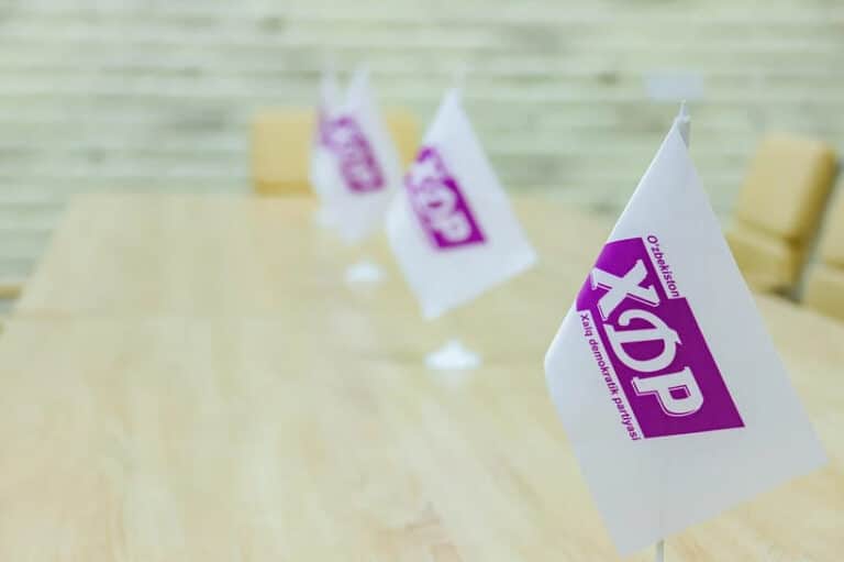 XDP taksichilik bo‘yicha tartibni bekor qilishni talab qilmoqda