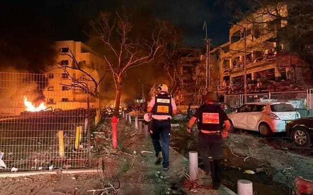 Tunda yo‘llangan Eron raketalari oqibatida uch nafar isroillik halok bo‘ldi