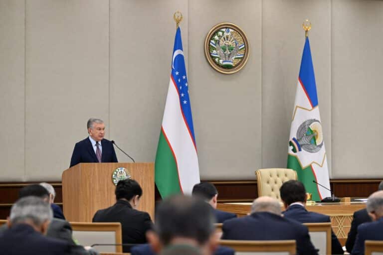 Полномочия районных хокимов расширят для решения проблем населения