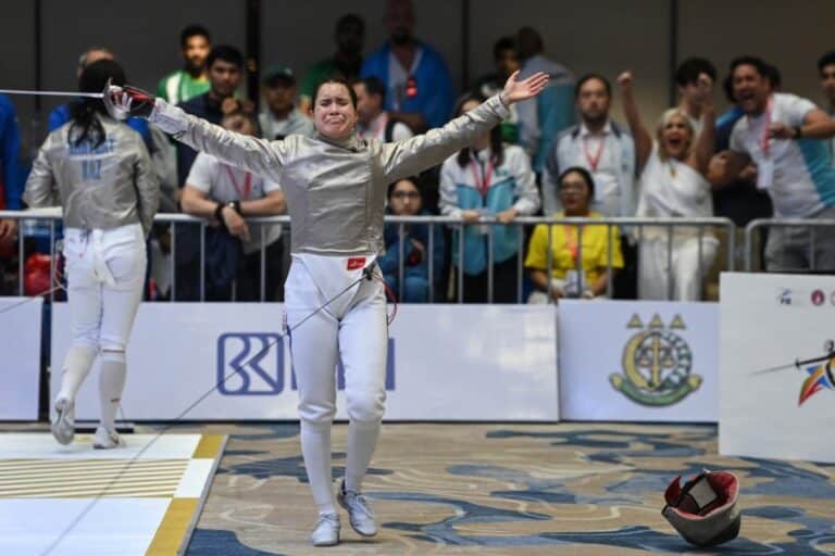 Узбекская саблистка взяла первую бронзу на чемпионате Азии