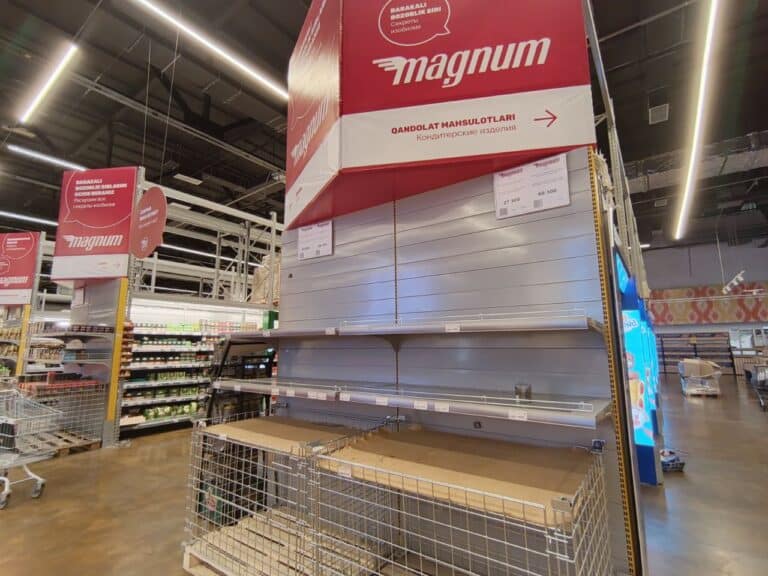 Пустые полки и скидки: Magnum готовится уходить из Узбекистана