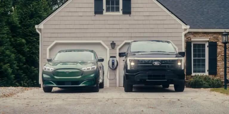 Ford 300 mingdan ortiq elektromobillarini eshik muammosi sababli chaqirib oladi