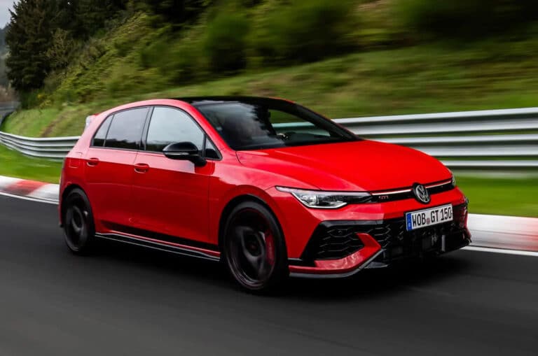 Volkswagen Golf GTI Edition 50 yubiley modelini taqdim etdi