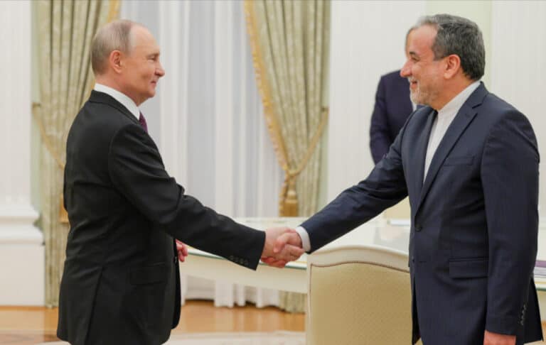 Eron tashqi ishlar vaziri Putin bilan Yaqin Sharqdagi vaziyatni maslahatlashish uchun keldi