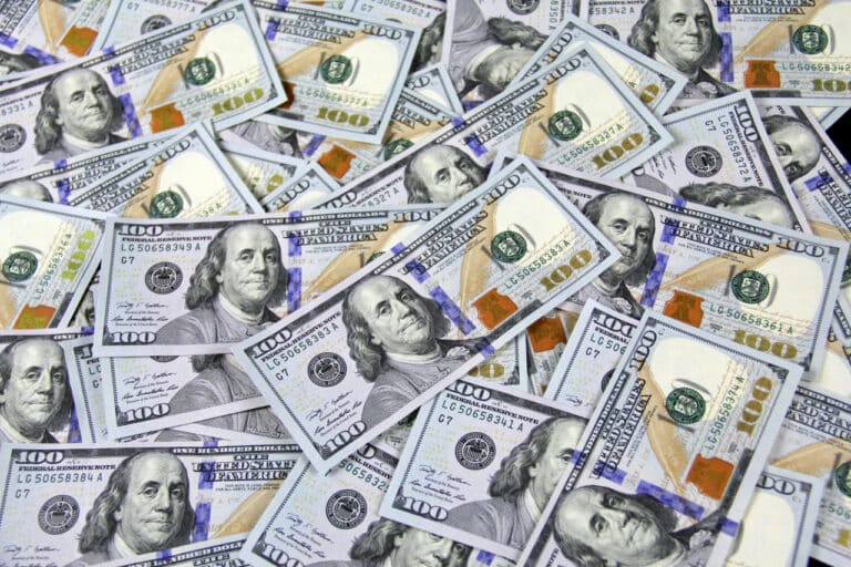 Dollar yana oshdi