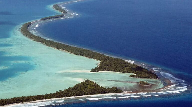 Tuvalu aholisining uchdan bir qismi Avstraliyaga ko‘chmoqchi — orol suv ostida qolishi mumkin