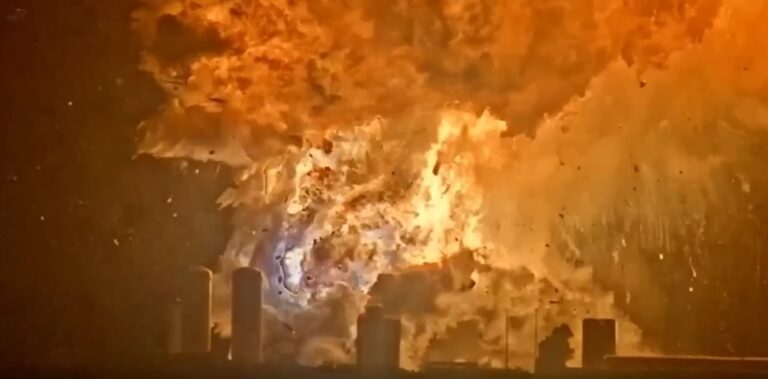 SpaceX’ning Starship raketasi sinov vaqtida portlab ketdi