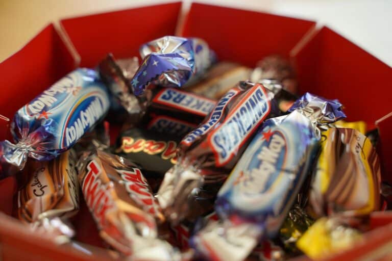 Сурхандарьинский кондитер попался на  плагиате Twix