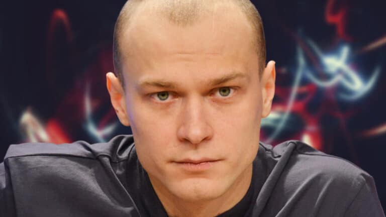 Звезда «Аноры» сыграет в фильме об OpenAI