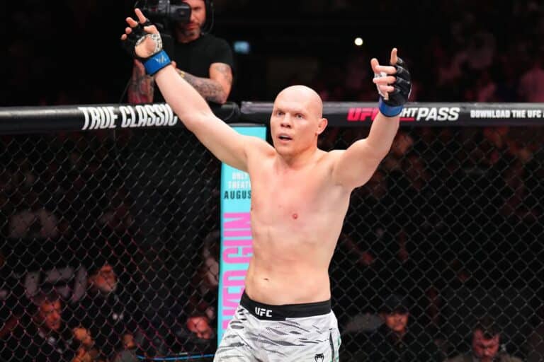 Узбекистанец Богдан Гуськов вошел в топ-10 полутяжеловесов UFC