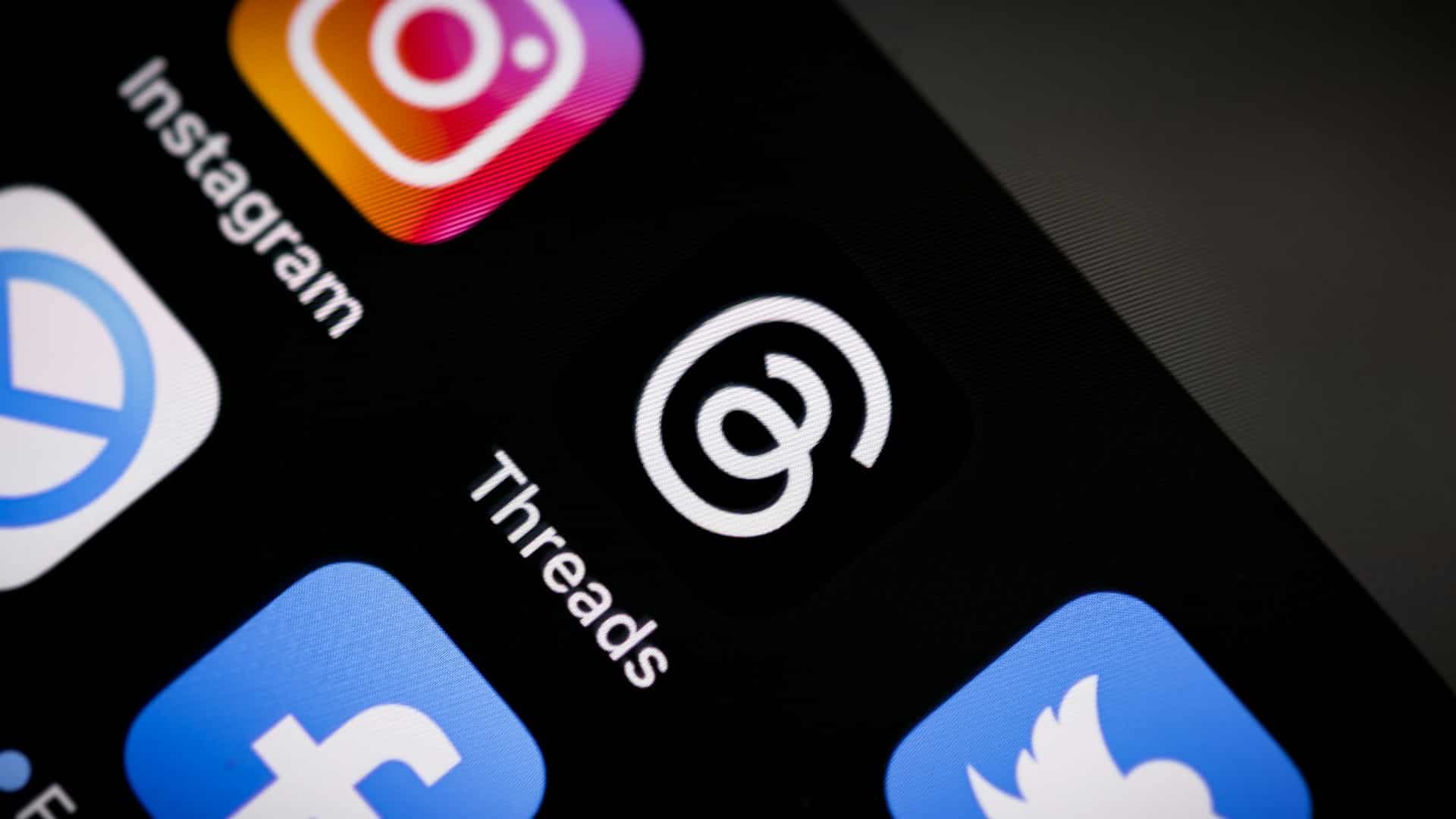 Соцсеть Threads, логотип мобильного приложения