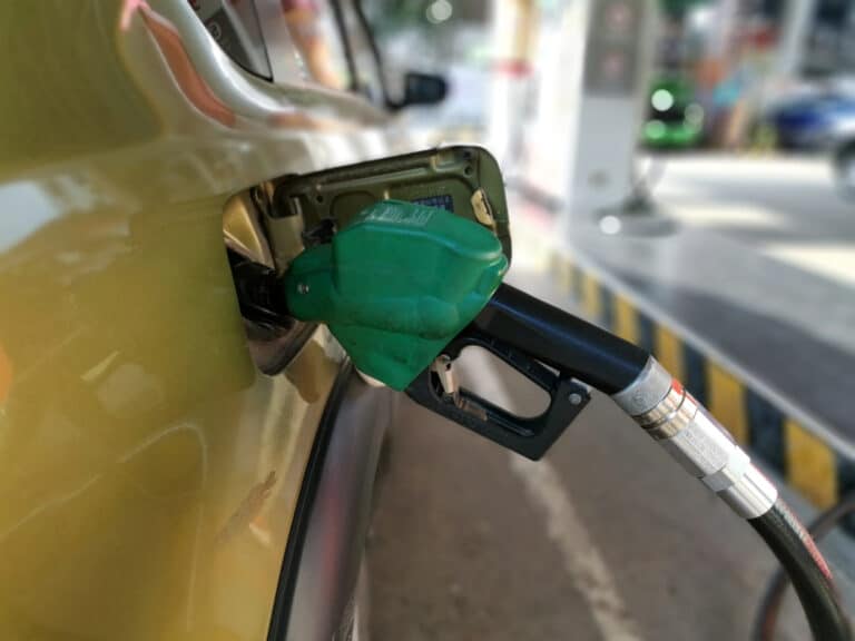 Russia Bans Petrol Exports Until August 31