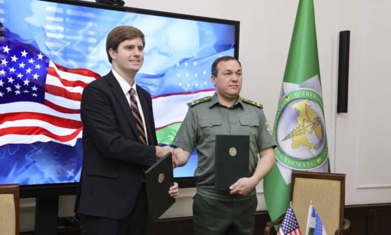 США передали Узбекистану оборудование для поиска радиоактивных материалов