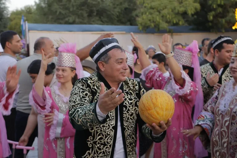 Bukhara Hosts 28th Melon Festival