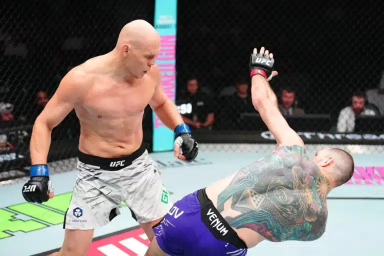 Богдан Гуськов нокаутировал Никиту Крылова на UFC Fight Night