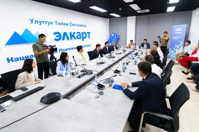 Uzcard и Элкарт запустили денежные переводы между Узбекистаном и Кыргызстаном