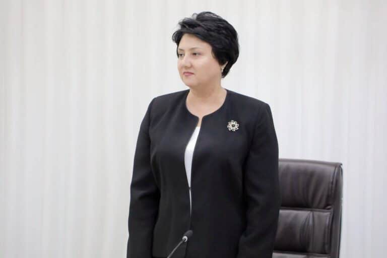 Эъзозхон Каримова назначена министром дошкольного и школьного образования