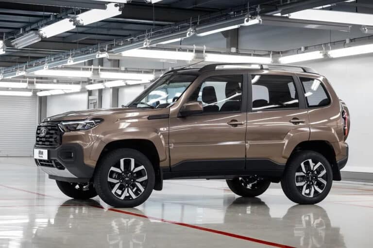 Lada narxi 17 ming dollardan boshlanadigan yangi Lada Niva Travel’ni taqdim etadi