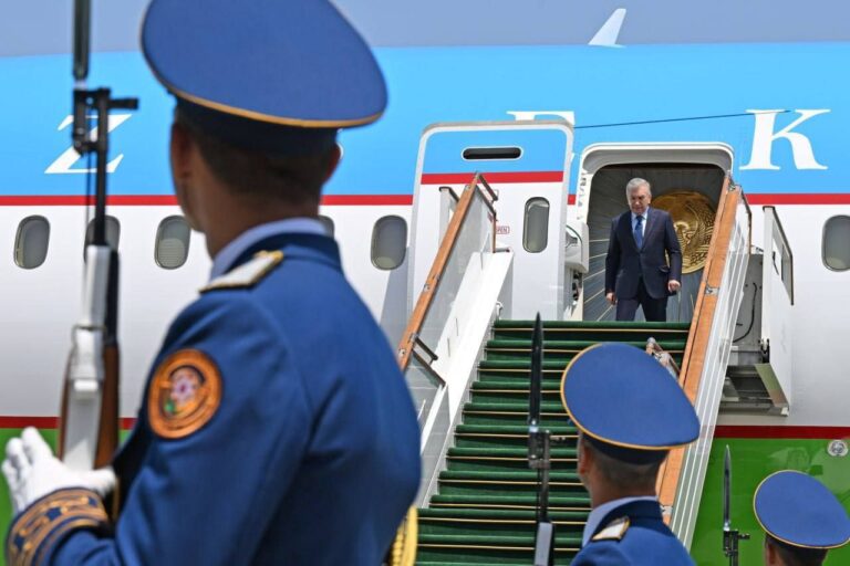 Shavkat Mirziyoyev Bokuda qanday kutib olindi
