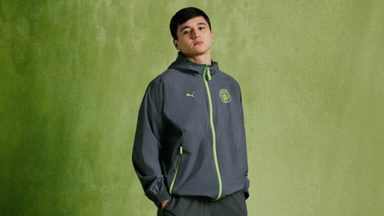 “Manchester Siti” va Husanov Puma'ning yangi sayohat kiyimlarini namoyish etdi