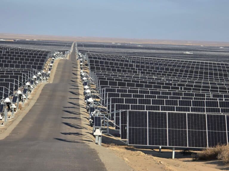 Uzbekistan Generates 5 Bn kWh of Green Energy in H1 2025