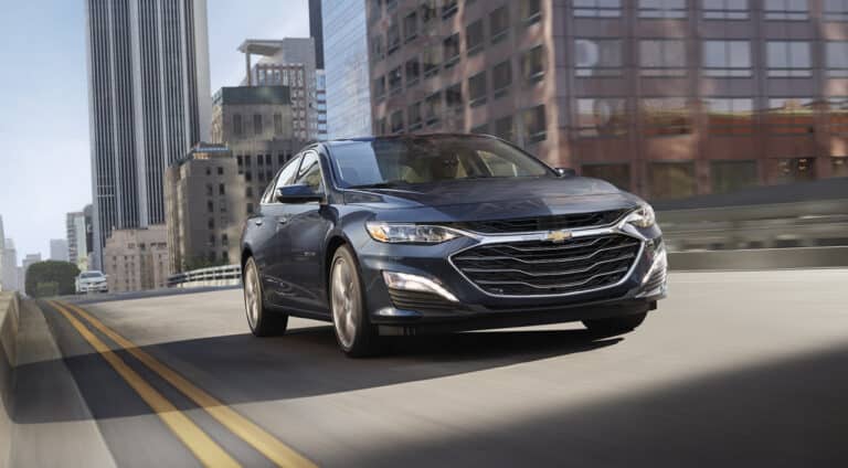 Chevrolet Malibu narxida qaysi elektromobillarni xarid qilish mumkin