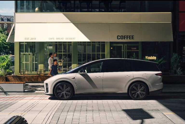 Li Auto Xitoyda olti o‘rindiqli Li i8 elektromobilini taqdim etadi