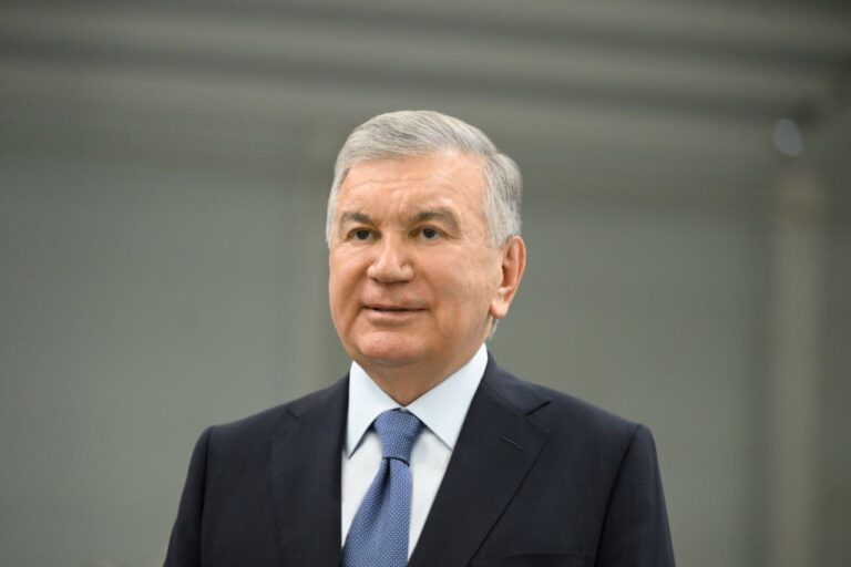 Shavkat Mirziyoyev 68 yoshni qarshi oldi