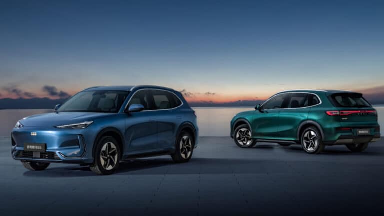 Yangilangan Geely EX5 elektromobili sotuvga chiqdi