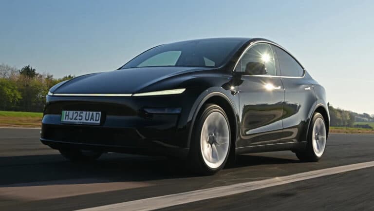 Tesla o‘zining eng arzon elektromobilini taqdim etdi