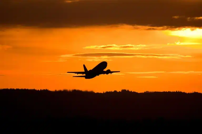 Trump Hails $8 Bn Boeing Deal With Uzbekistan Airways