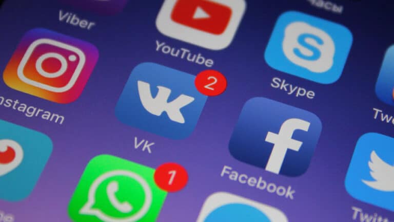 O‘zbekiston va Tojikiston fuqarolari Rossiya chegarasida diniy kontent sabab mamlakatga kiritilmayotgani aytilmoqda