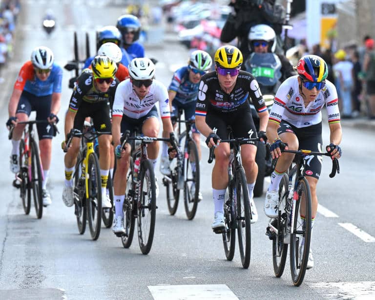 Tour de France Femmes Stage 6: Riders Face Fierce Mountain Climb from Clermont-Ferrand to Ambert