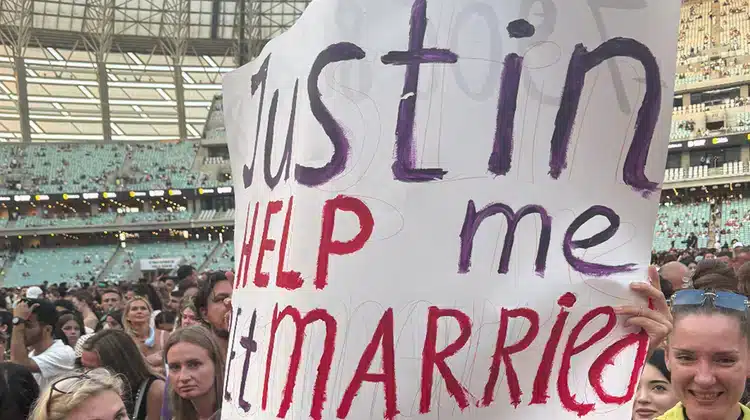 Russian Woman Becomes Viral Sensation After Holding Marriage Sign at Justin Timberlake Concert