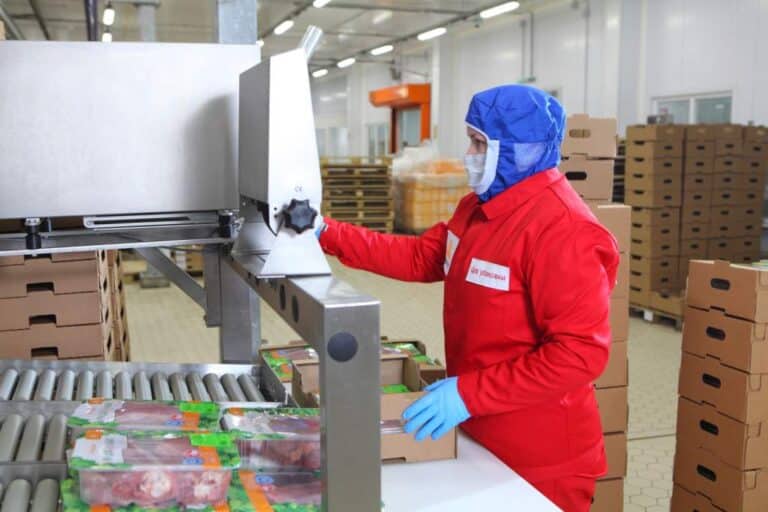 Rossiya korxonasi 100 nafar o‘zbekistonlikni ishga bilan ta’minlash taklifini bildirdi