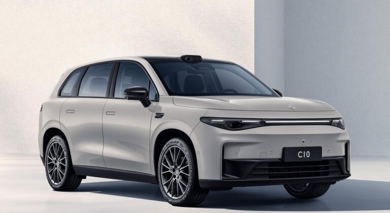 Бумаги производителя электромобилей Leapmotor выросли вдвое с начала года