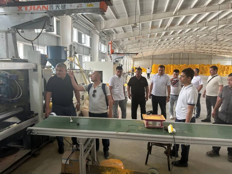 Farg‘onaliklar Qashg‘arda 2,5 million dollarlik bitim imzoladi