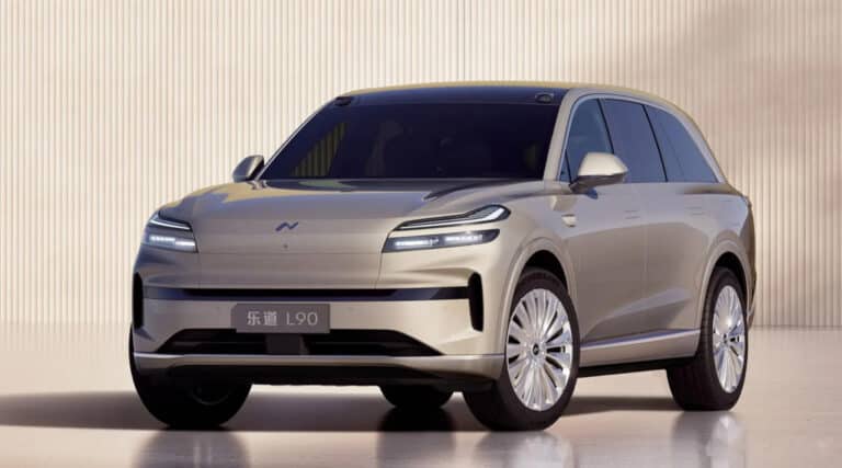 Narxi $25 mingdan boshlanadigan Onvo L90 elektromobili sotuvga chiqdi