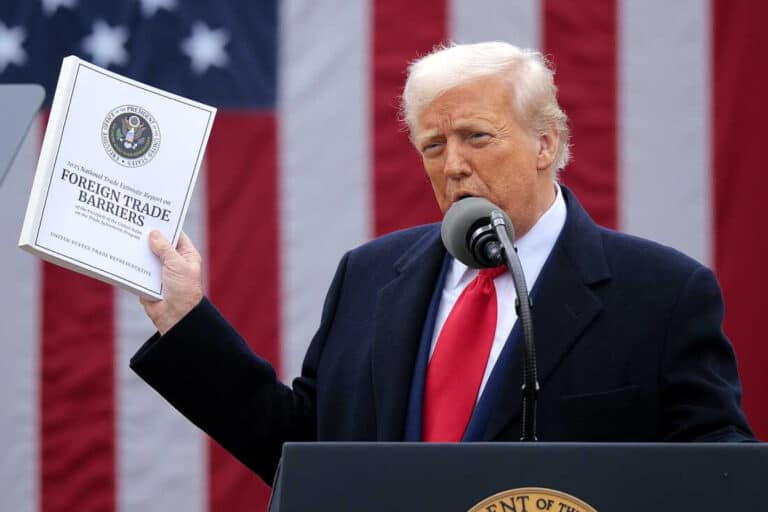 Donald Tramp o‘nlab davlatlar mahsulotlariga keskin bojlar joriy qildi