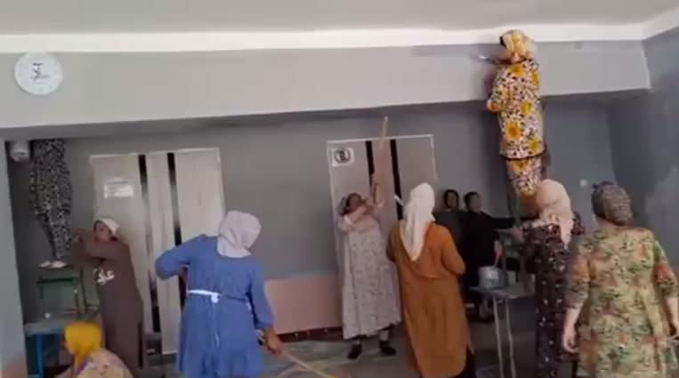 Marhamatdagi maktab o‘qituvchilari ishtirokidagi hashar bo‘yicha chora ko‘rildi