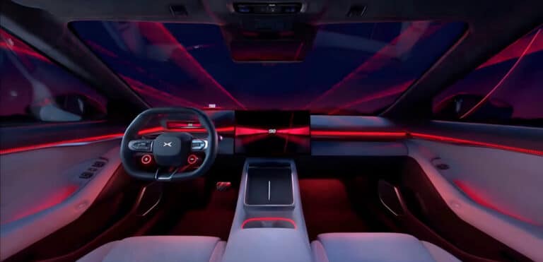 Xpeng P7 yangi avlod elektromobili 87 dyuymli displey bilan namoyish etildi