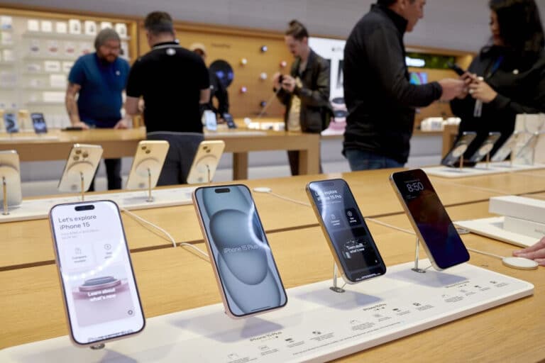 Apple iPhone oynasi va Face ID modullarini AQShda ishlab chiqarmoqchi