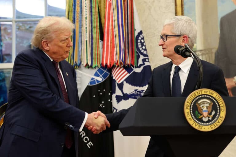 Apple Tramp tahdidi ortidan AQShga $100 mlrd sarmoya kiritadi
