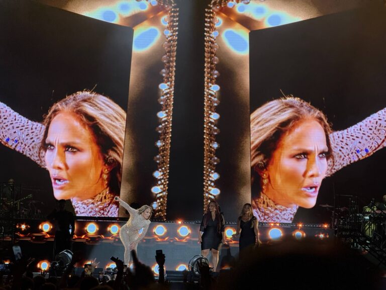 Jennifer Lopezning Toshkentdagi konserti qanday o‘tdi — fotoreportaj