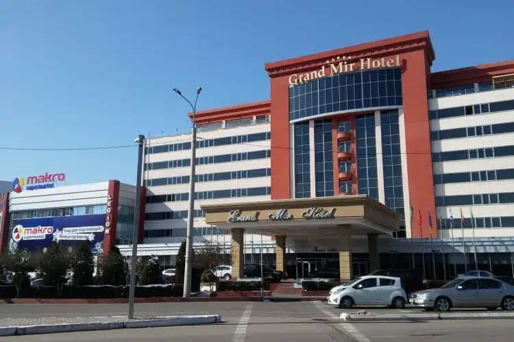Mehmonxona xususiy boshqaruvda — shahar hokimligi Grand Mir o‘rnida yangi mehmonxona qurilishi haqida
