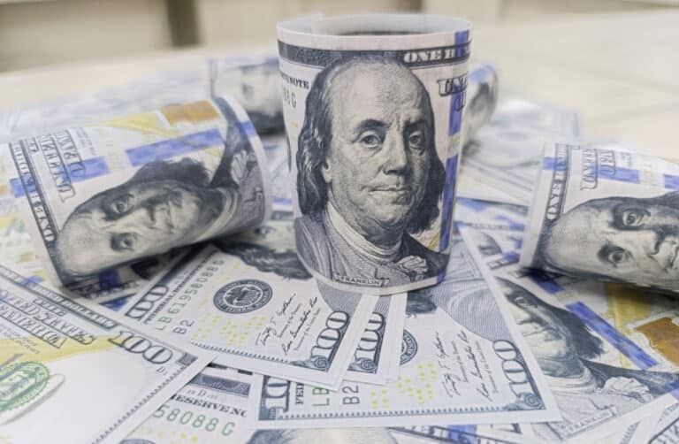 Dollar ketma-ket ikkinchi kun ham 80 so‘mga pasaydi