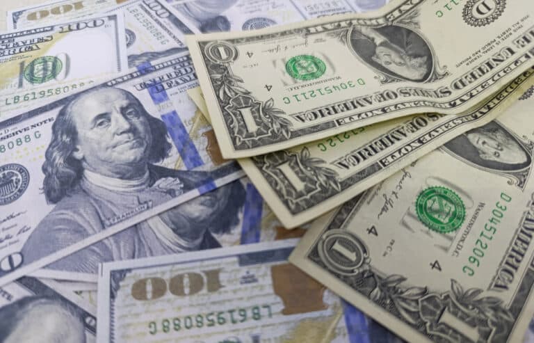 13-avgust kuni xorijiy valyutalarni qaysi banklarda qulay narxda almashtirish mumkin