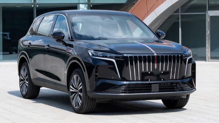 Hongqi HS6 gibrid avtomobili qanday xususiyatlarga ega